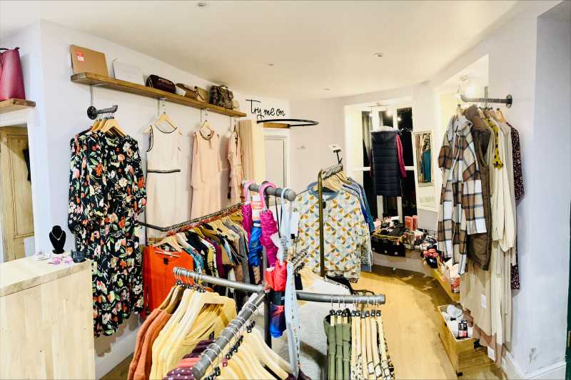 Visit Settle The Clothes Cabin Ex chainstore ladies fashion